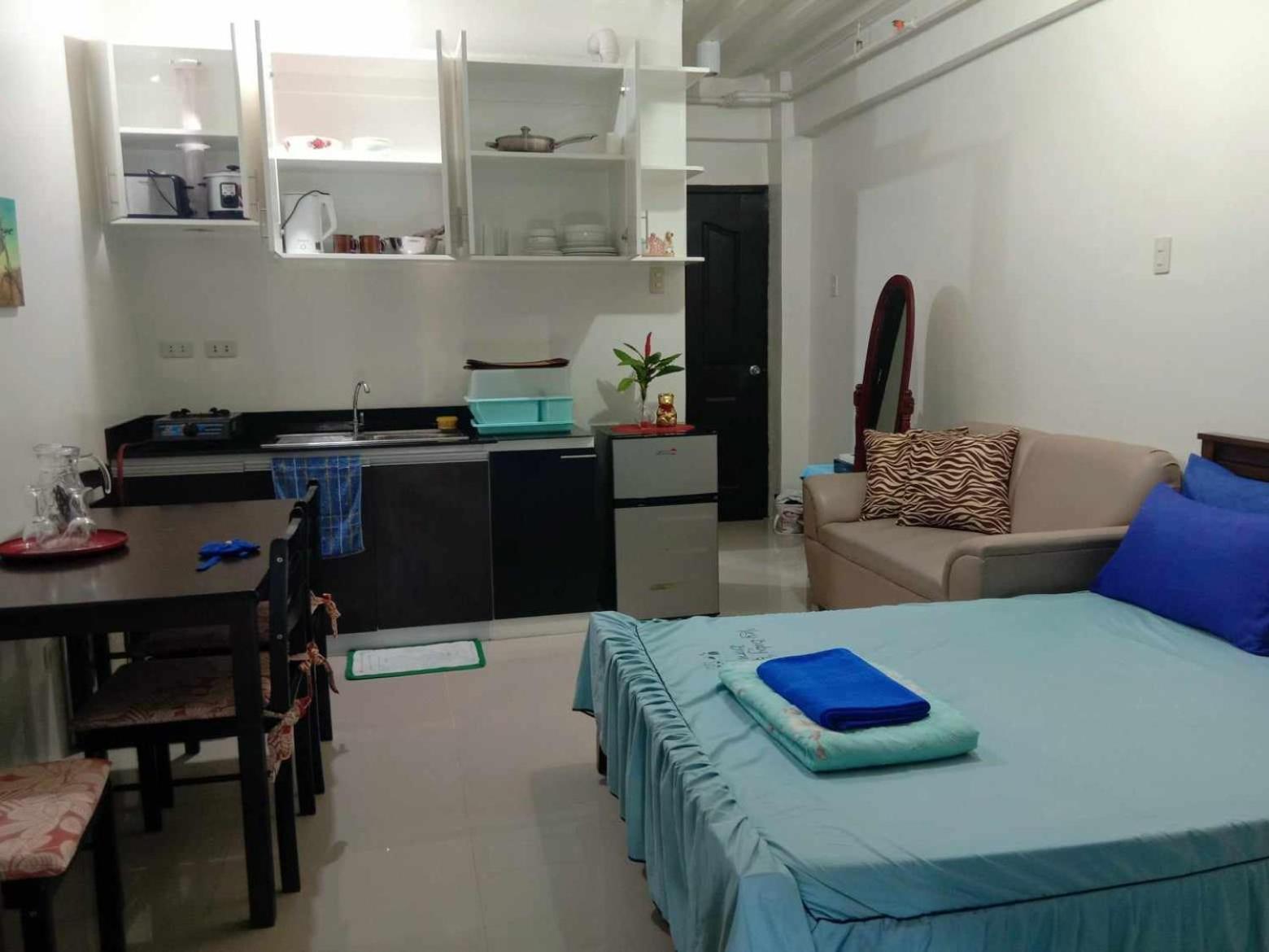 Jen'S Apartment Manila Bagian luar foto